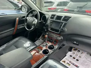 Toyota Highlander 2013 Red