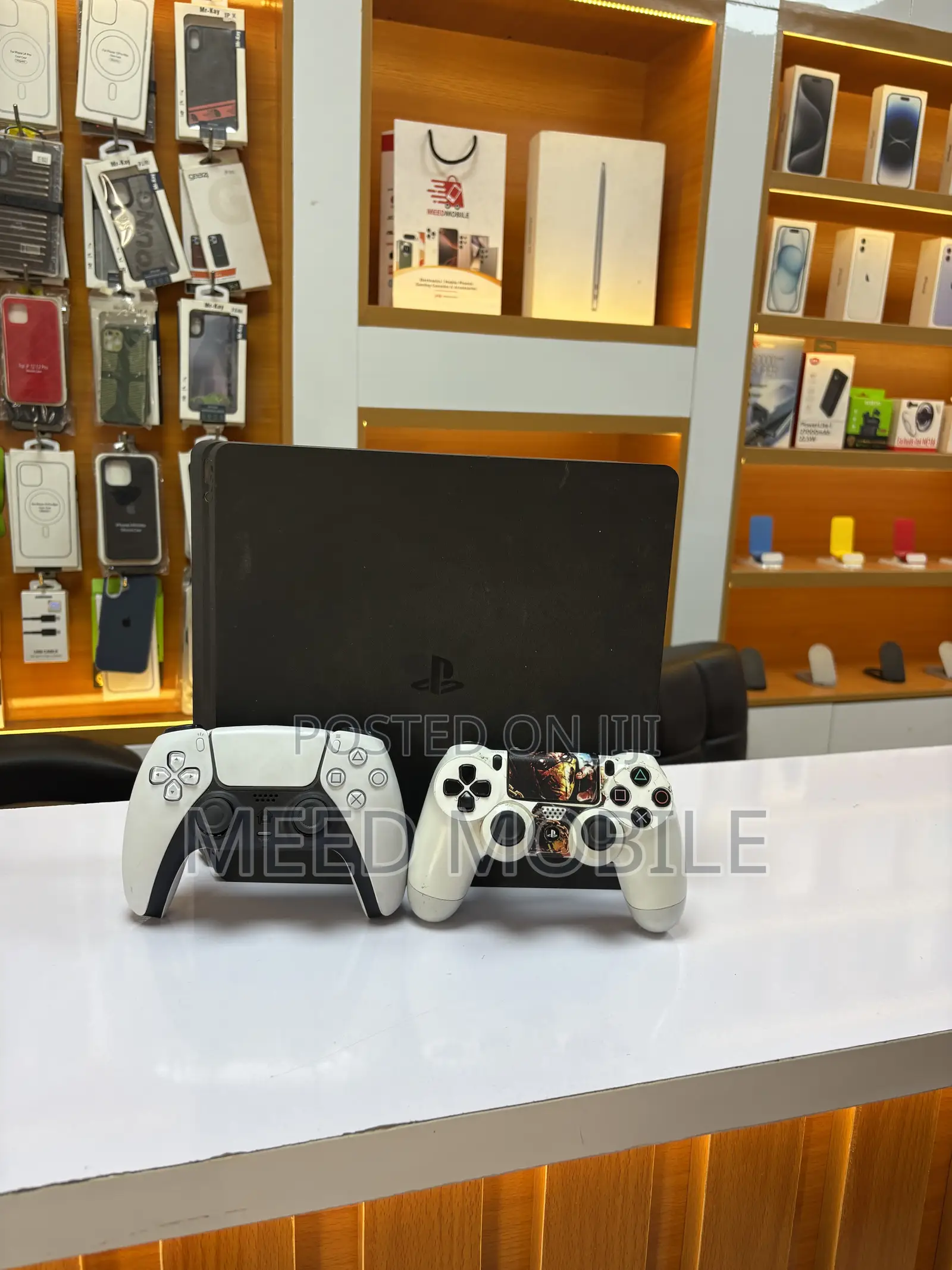 PS4 Slim Available