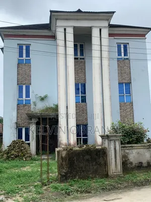 5bdrm Mansion in Eleme for sale