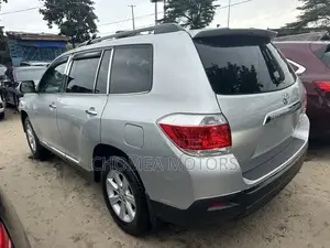 Toyota Highlander 2012 Silver