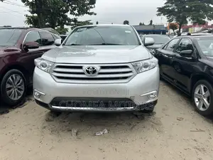Toyota Highlander 2012 Silver