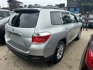 Toyota Highlander 2012 Silver