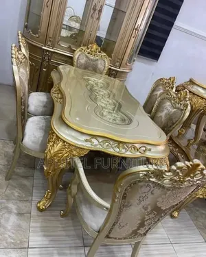 Royal Dinning