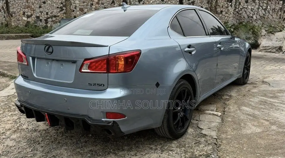 Lexus IS 2010 Blue