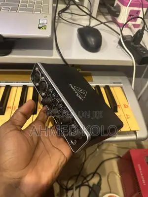 Behringer U-Phoria Umc204hd