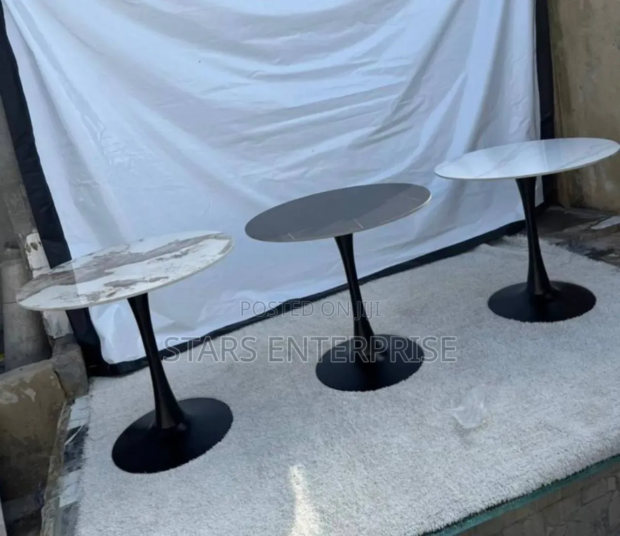 Restaurants Table / Modern Dining Table