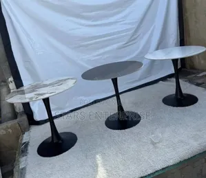 Restaurants Table / Modern Dining Table