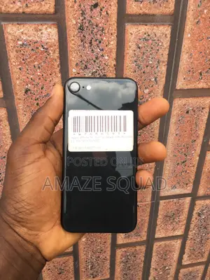Apple iPhone SE (2020) 128 GB Black