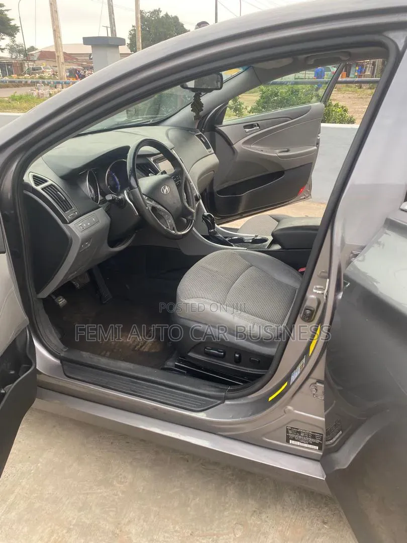 Hyundai Sonata 2011 Gray