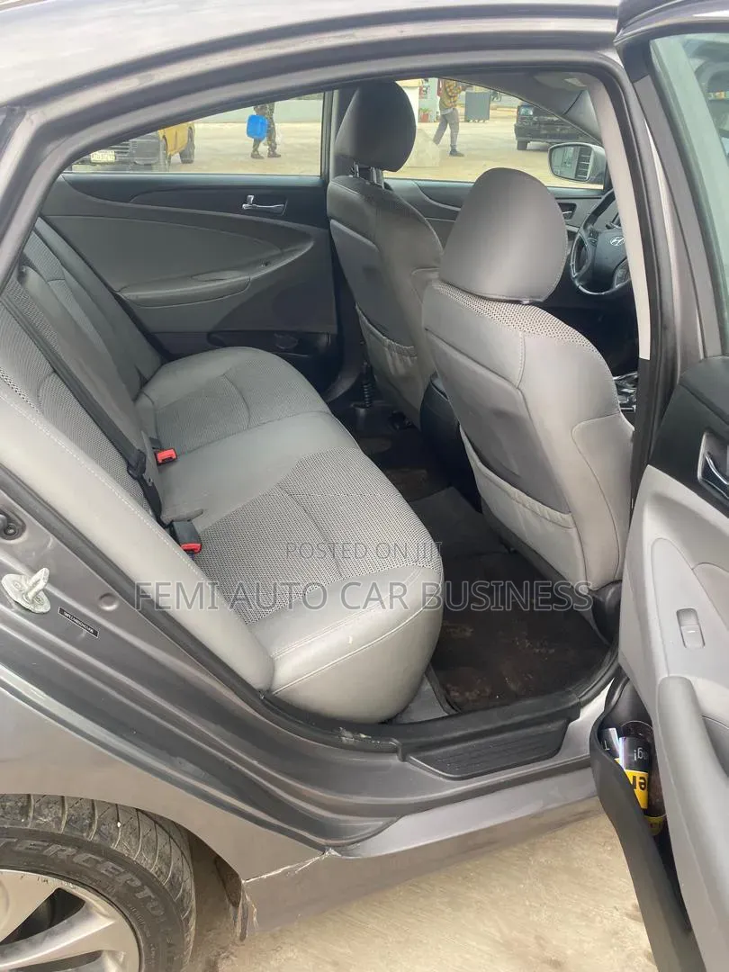Hyundai Sonata 2011 Gray