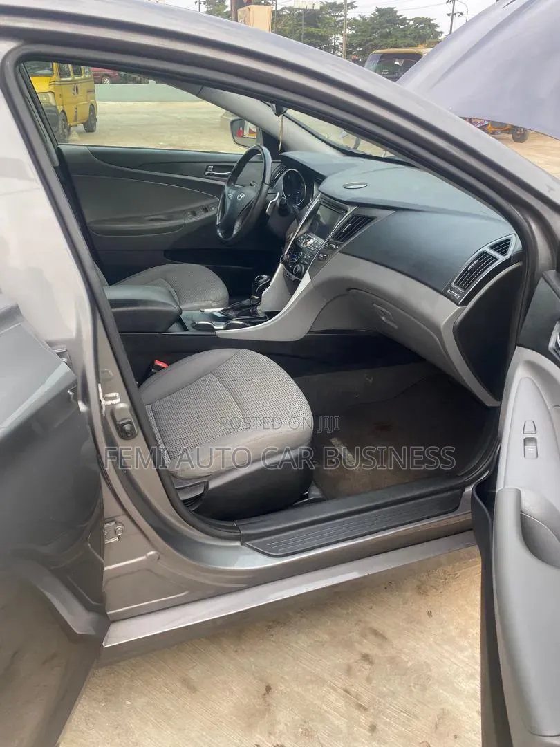 Hyundai Sonata 2011 Gray