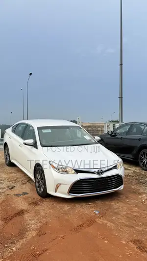 Toyota Avalon Limited FWD Sedan (3.6L 6cyl 6A) 2016 White
