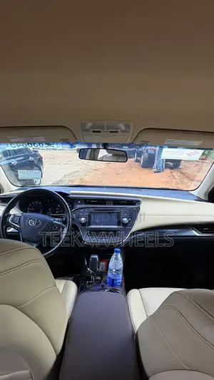 Toyota Avalon Limited FWD Sedan (3.6L 6cyl 6A) 2016 White