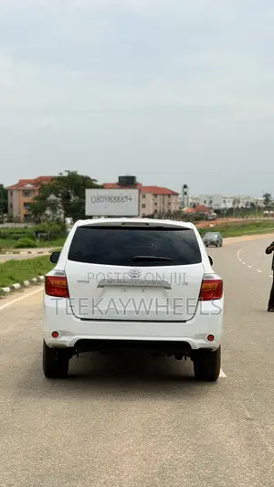 Toyota Highlander Limited 2008 White