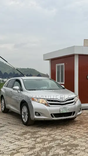 Toyota Venza LE 2012 Gray