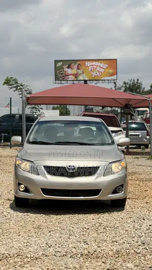 Toyota Corolla 1.6 Advanced 2009 Gold