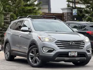 Hyundai Santa Fe Limited 4dr SUV AWD (3.3L 6cyl 6A) 2015 Silver