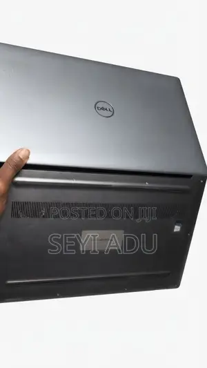 Laptop Dell Precision 5520 8GB Intel Core i5 SSD 256GB