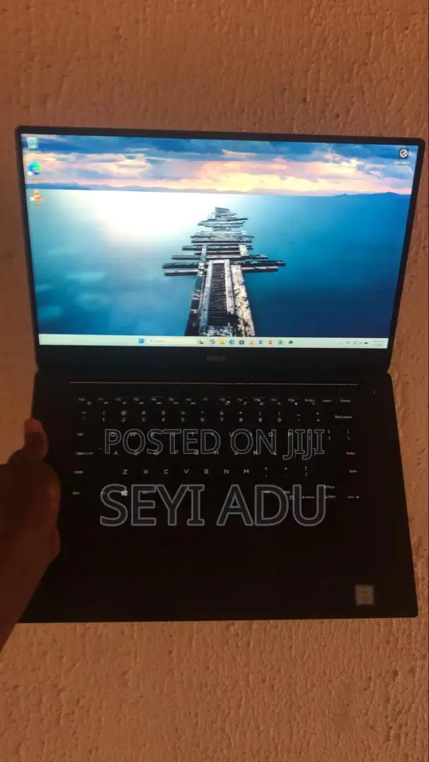 Laptop Dell Precision 5520 8GB Intel Core i5 SSD 256GB