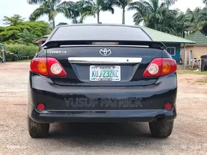 Toyota Corolla 2010 Black