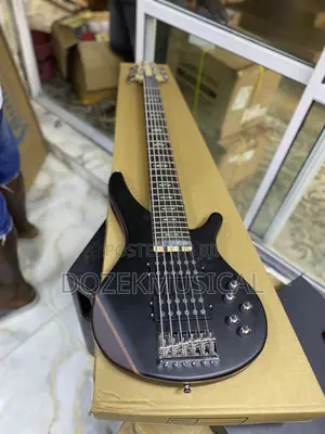 IBANEZ 6strings Active Bass Guitar