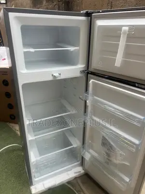 Enjoy a Convenient Place for Groceries and Drinks With the Hisense 154