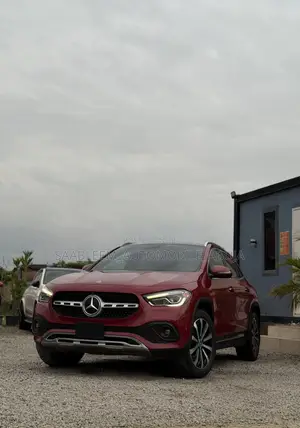 Mercedes-Benz GLA 250 2021 Red