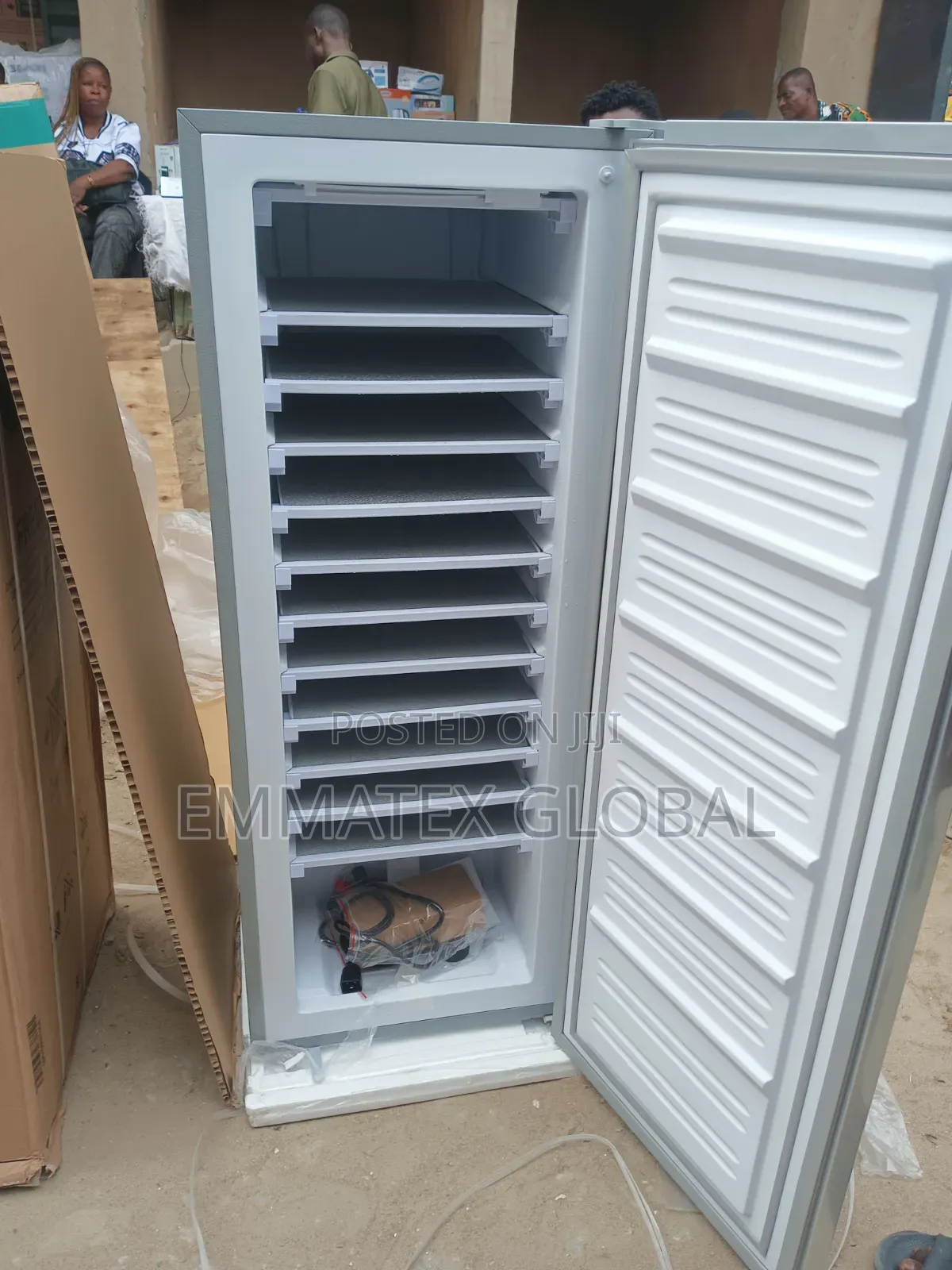 SOLAR 11 Step Bona Upright Standing Freezer