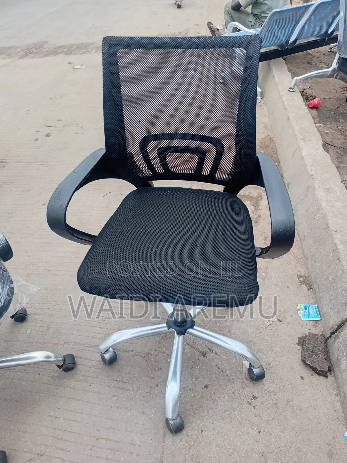 Shivel Chair ( Low Back)