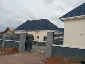 3bdrm Bungalow in Pengasson3 Estate for rent