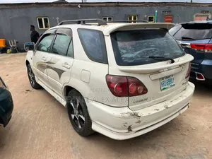 Lexus RX 2000 White