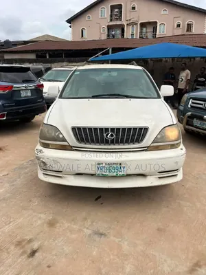 Lexus RX 2000 White