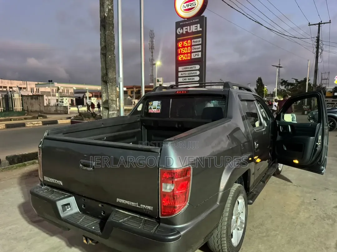 Honda Ridgeline RTL 2011 Gray