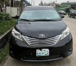 Toyota Sienna 2012 Black