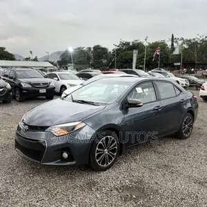 Toyota Corolla 2015 Gray