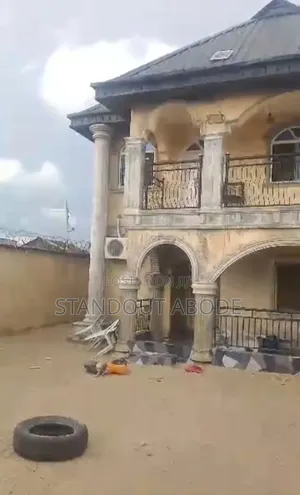 3bdrm Block of Flats in Good Location, Alaba for sale