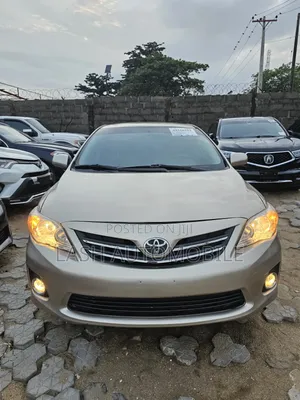 Toyota Corolla 2010 Gold