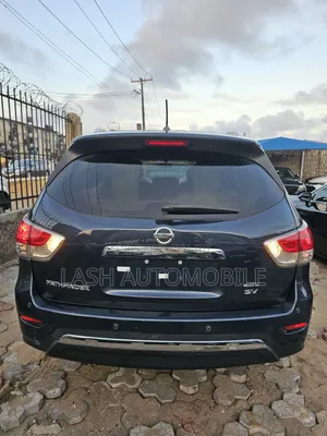 Nissan Pathfinder 2014 Blue