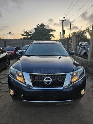 Nissan Pathfinder 2014 Blue