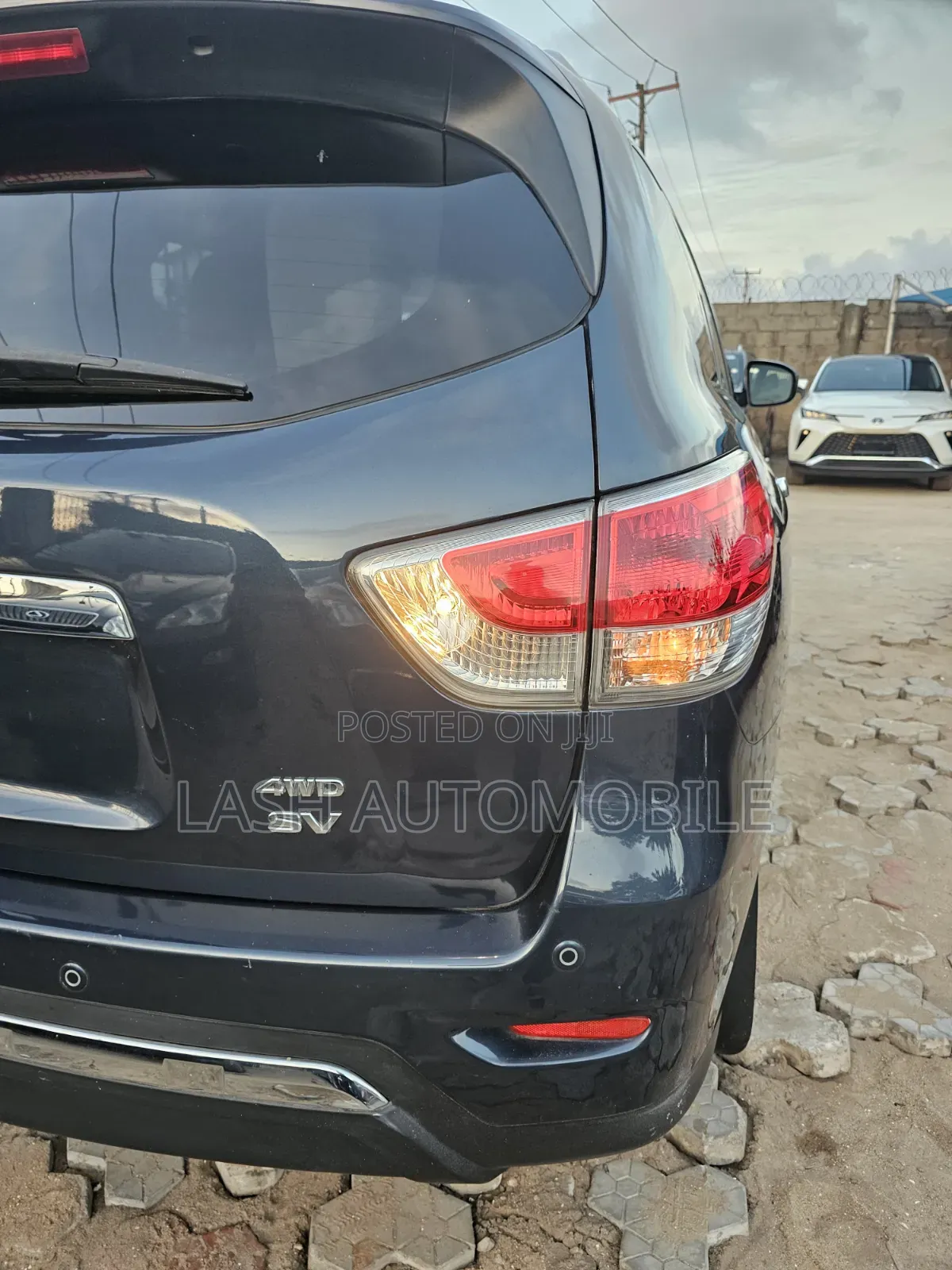 Nissan Pathfinder 2014 Blue