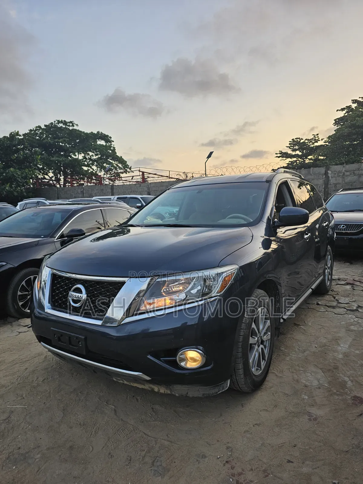 Nissan Pathfinder 2014 Blue