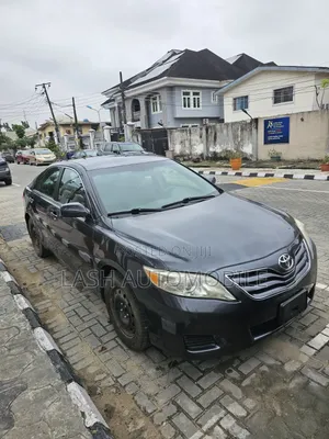 Toyota Camry 2011 Gray