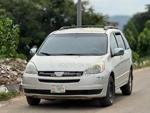 Toyota Sienna 2006 Silver