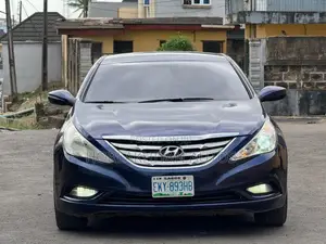 Hyundai Sonata Limited 2.0T Sedan (2.0L 4cyl 6A) 2012 Blue