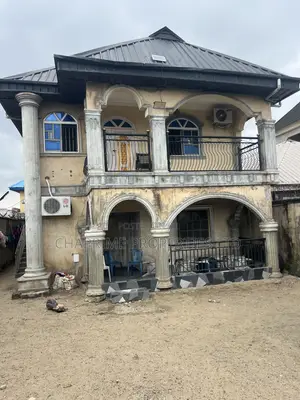 3bdrm Block of Flats in Okokomaiko for sale