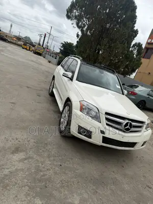 Mercedes-Benz GLK-Class 350 4MATIC 2011 White