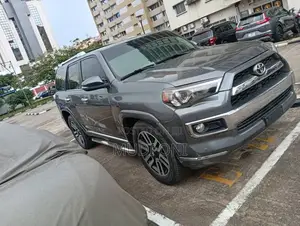 Toyota 4-Runner Limited 4dr 4x4 (4.0L 6cyl 5A) 2017 Gray