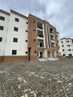 3bdrm Block of Flats in Apo Resettlement for rent