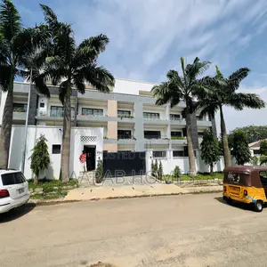 3bdrm Penthouse in Gwarinpa for rent