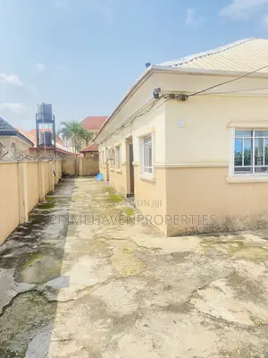 5bdrm Block of Flats in Kubwa for sale